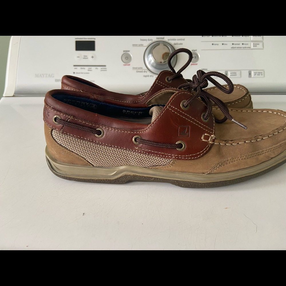 Men’s 10.5 Sperrys